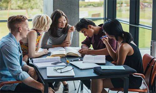 初中生留学全攻略：避开弯路，轻松实现海外求学梦想