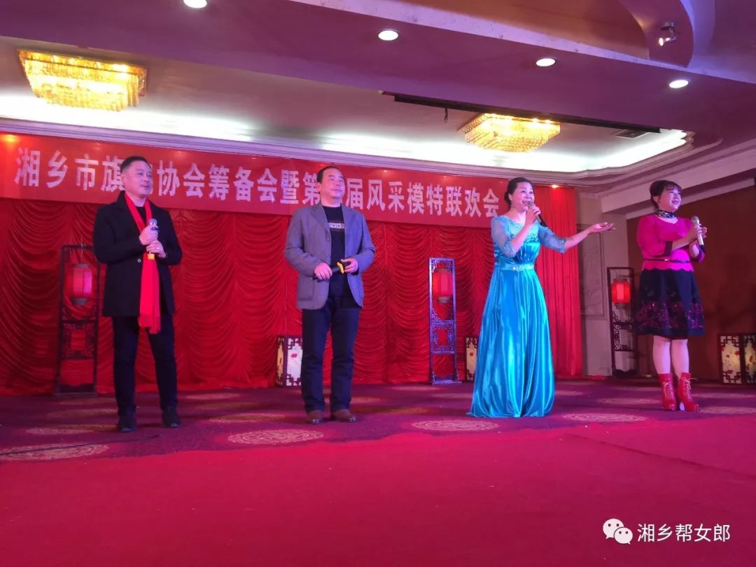 杨子演艺生涯揭秘：从江南水乡到金鹰奖杯的成长之路与平衡之道